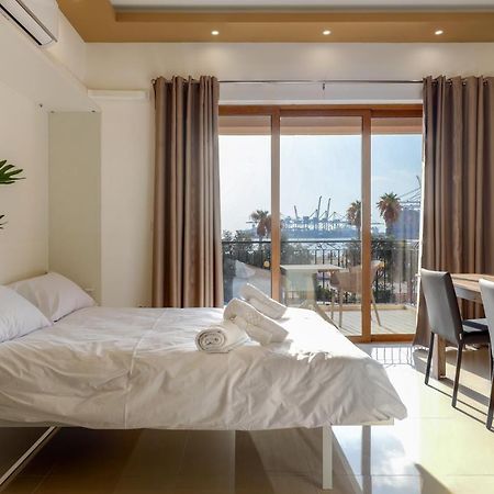 Gem Beachfront Apt With Amazing Bay And Sea Views Birżebbuġa Екстериор снимка