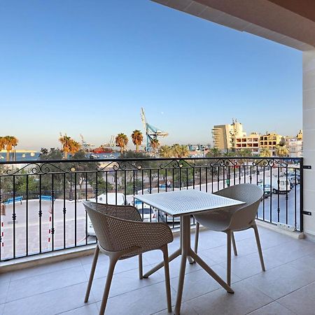 Gem Beachfront Apt With Amazing Bay And Sea Views Birżebbuġa Екстериор снимка