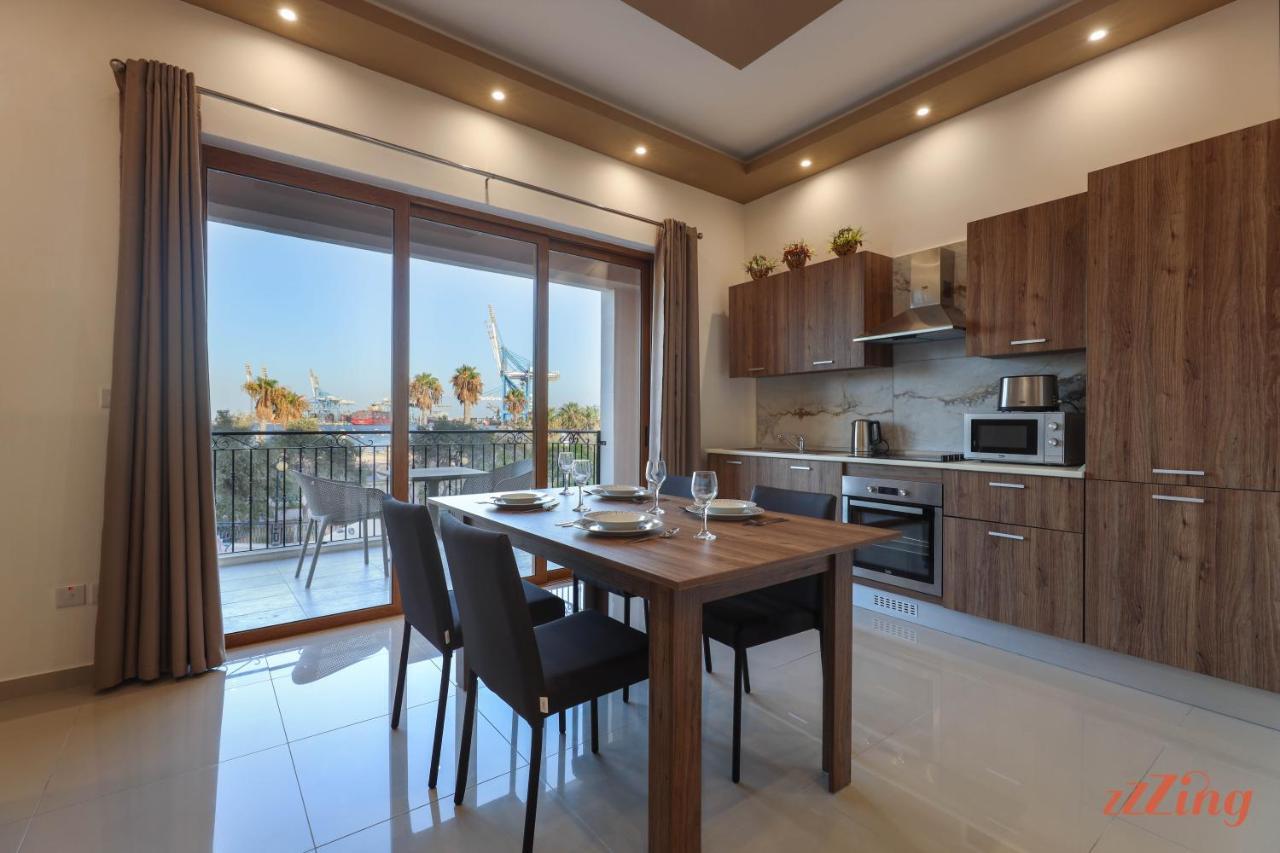 Gem Beachfront Apt With Amazing Bay And Sea Views Birżebbuġa Екстериор снимка