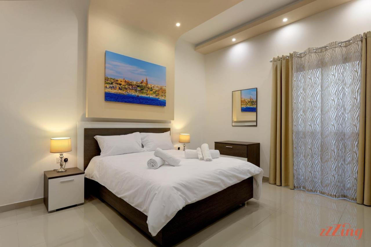Gem Beachfront Apt With Amazing Bay And Sea Views Birżebbuġa Екстериор снимка